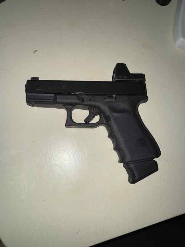 Glock 19 mos trijicon rmr