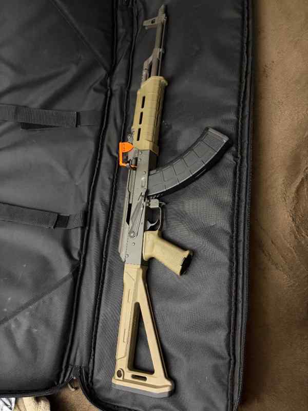 Interarms AK-47 7.62x39 w/ Magpul MOE Furniture �