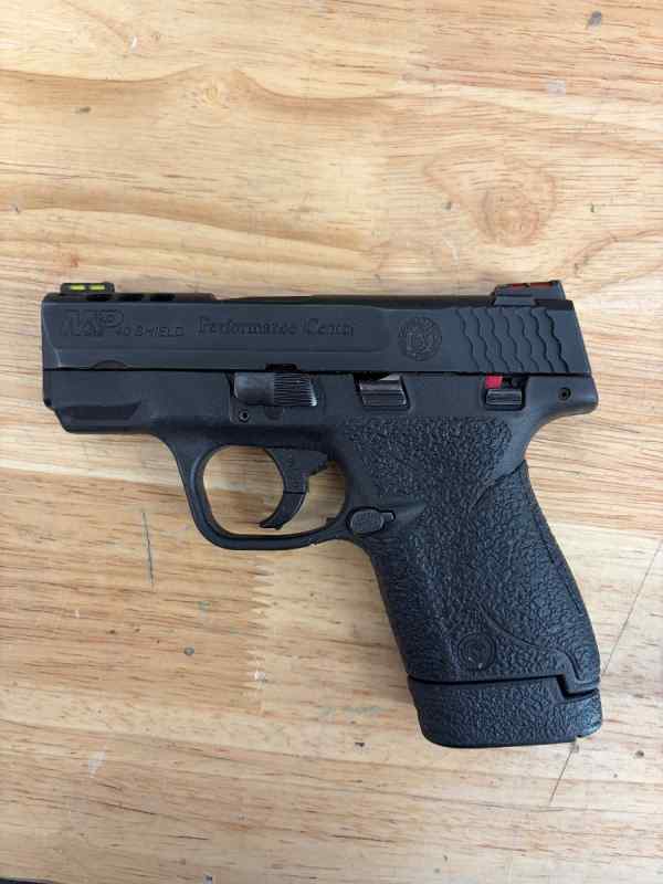 M&amp;P Shield Performance Center 40 cal and ammo