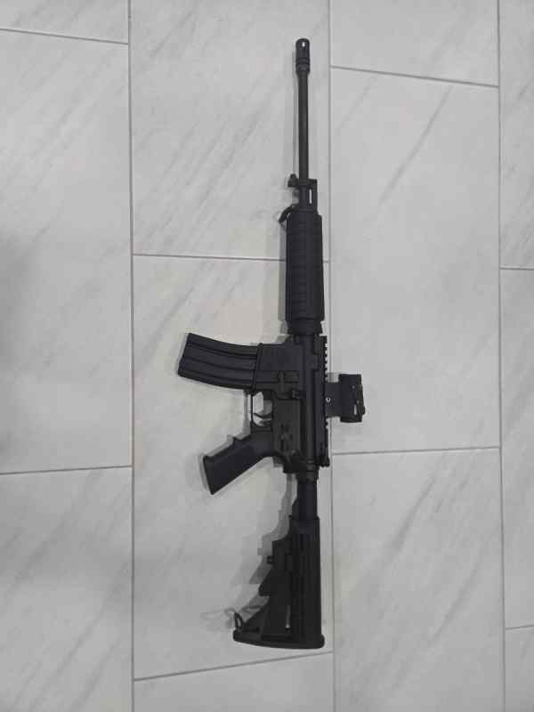 Bushmaster XM15-E2S AR-15 Rifle LIKE NEW
